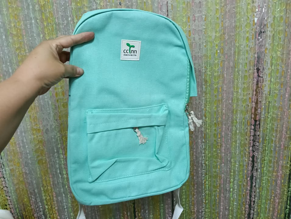 淺綠後背包
