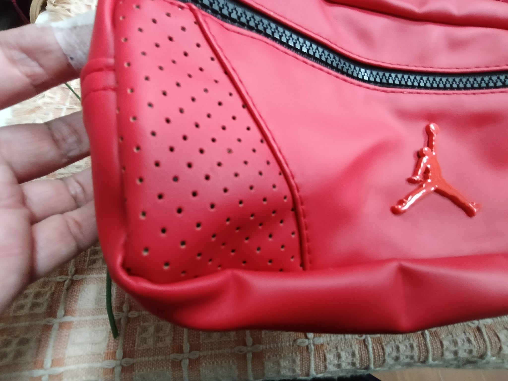 紅色胸背包 圖片 2